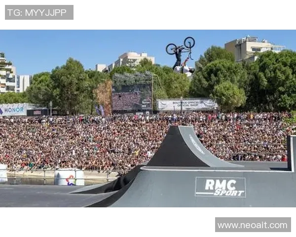 深圳极限运动嘉年华街舞队精彩表现点评与节奏魅力分析